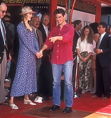 1993-06-28-Hand-And-Footprints-Ceremony-At-Manns-Chinese-Theater-074.jpg