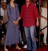 1993-06-28-Hand-And-Footprints-Ceremony-At-Manns-Chinese-Theater-087.jpg