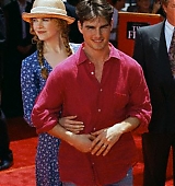 1993-06-28-Hand-And-Footprints-Ceremony-At-Manns-Chinese-Theater-089.jpg