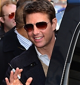 candids-outside-daily-show-with-jon-steward-april16-2013-015.jpg