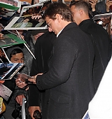 candids-outside-daily-show-with-jon-steward-april16-2013-061.jpg
