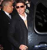 candids-outside-daily-show-with-jon-steward-april16-2013-064.jpg