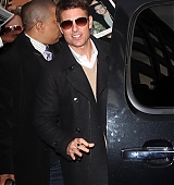 candids-outside-daily-show-with-jon-steward-april16-2013-066.jpg