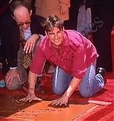 1993-06-28-Hand-And-Footprints-Ceremony-At-Manns-Chinese-Theater-008.jpg