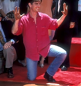 1993-06-28-Hand-And-Footprints-Ceremony-At-Manns-Chinese-Theater-020.jpg