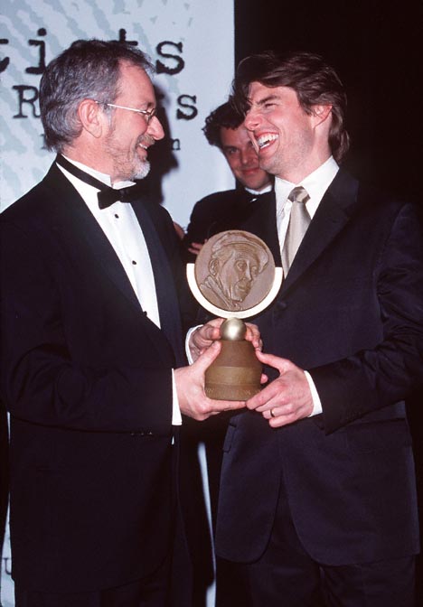 1998-04-17-Huston-Award-Honoring-Tom-Cruise-for-Artists-Rights-024.jpg