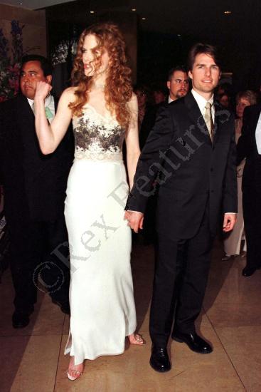 1998-04-17-Huston-Award-Honoring-Tom-Cruise-for-Artists-Rights-028.jpg