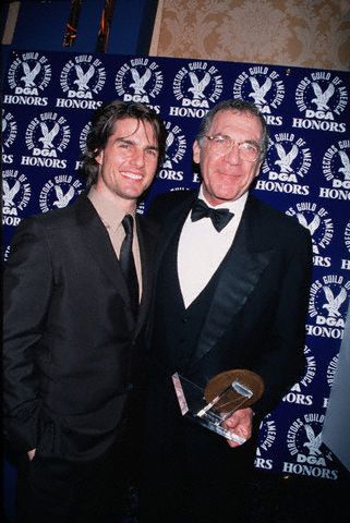 2000-12-10-Directors-Guild-Awards-Honoring-Mike-Nichols-and-Sydney-Pollack-017.jpg