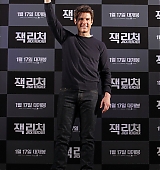 jack-reacher-south-korea-press-jan10-2013-001.jpg