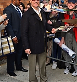 candids-outside-daily-show-with-jon-steward-april16-2013-009.jpg