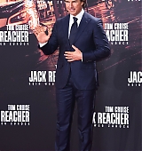 jack-reacher-berlin-premiere-21-2016-041.jpg