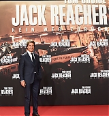 jack-reacher-berlin-premiere-21-2016-063.jpg