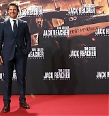 jack-reacher-berlin-premiere-21-2016-080.jpg