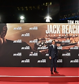 jack-reacher-berlin-premiere-21-2016-110.jpg