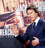 jack-reacher-berlin-premiere-21-2016-392.jpg