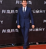 Tom Cruise at The Mummy Premiere