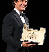 2022-05-18-75th-Cannes-Film-Festival-Tom-Cruise-Receives-A-Palme-dOr-032.jpg