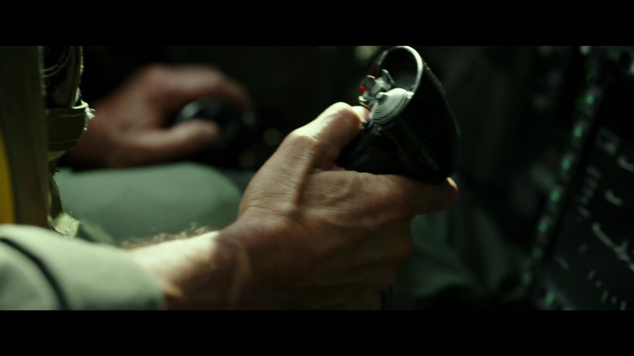Top-Gun-Maverick-Trailer1-Caps-001.jpg