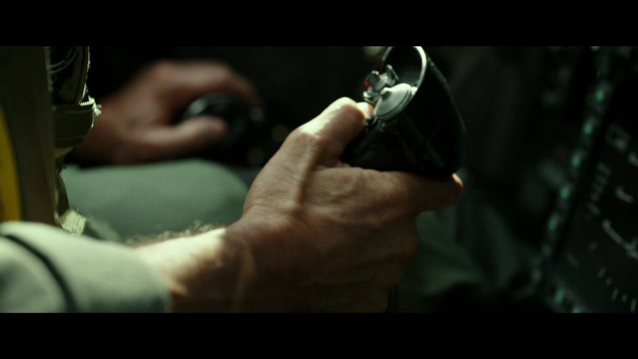 Top-Gun-Maverick-Trailer1-Caps-002.jpg