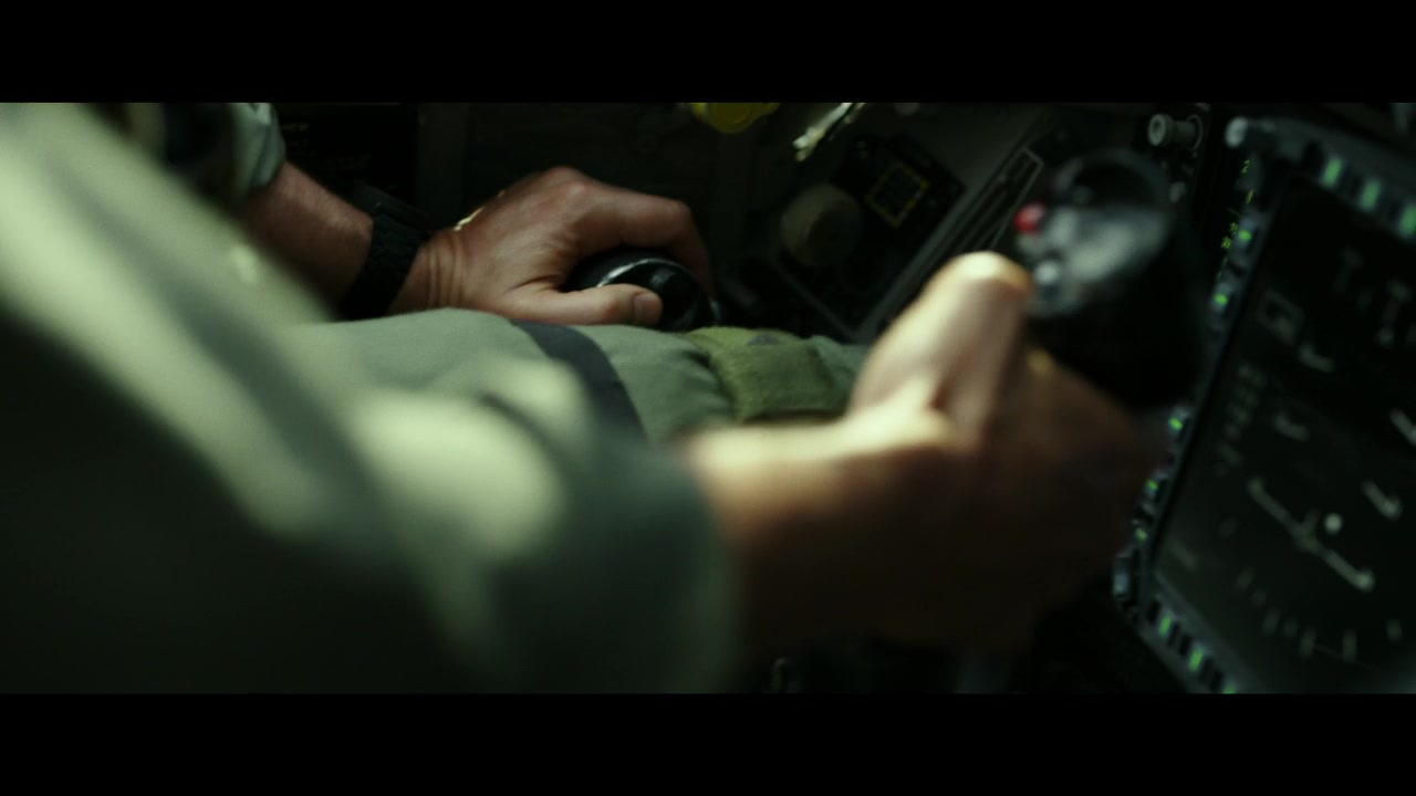 Top-Gun-Maverick-Trailer1-Caps-007.jpg