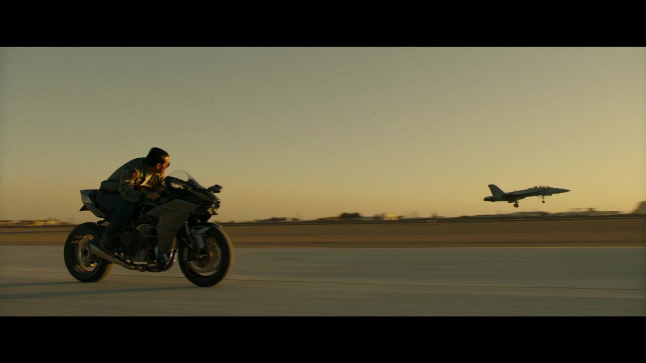 Top-Gun-Maverick-Trailer1-Caps-257.jpg
