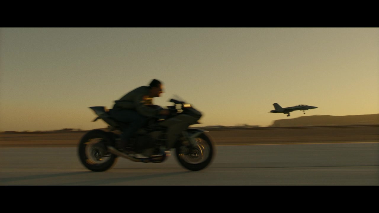 Top-Gun-Maverick-Trailer1-Caps-268.jpg